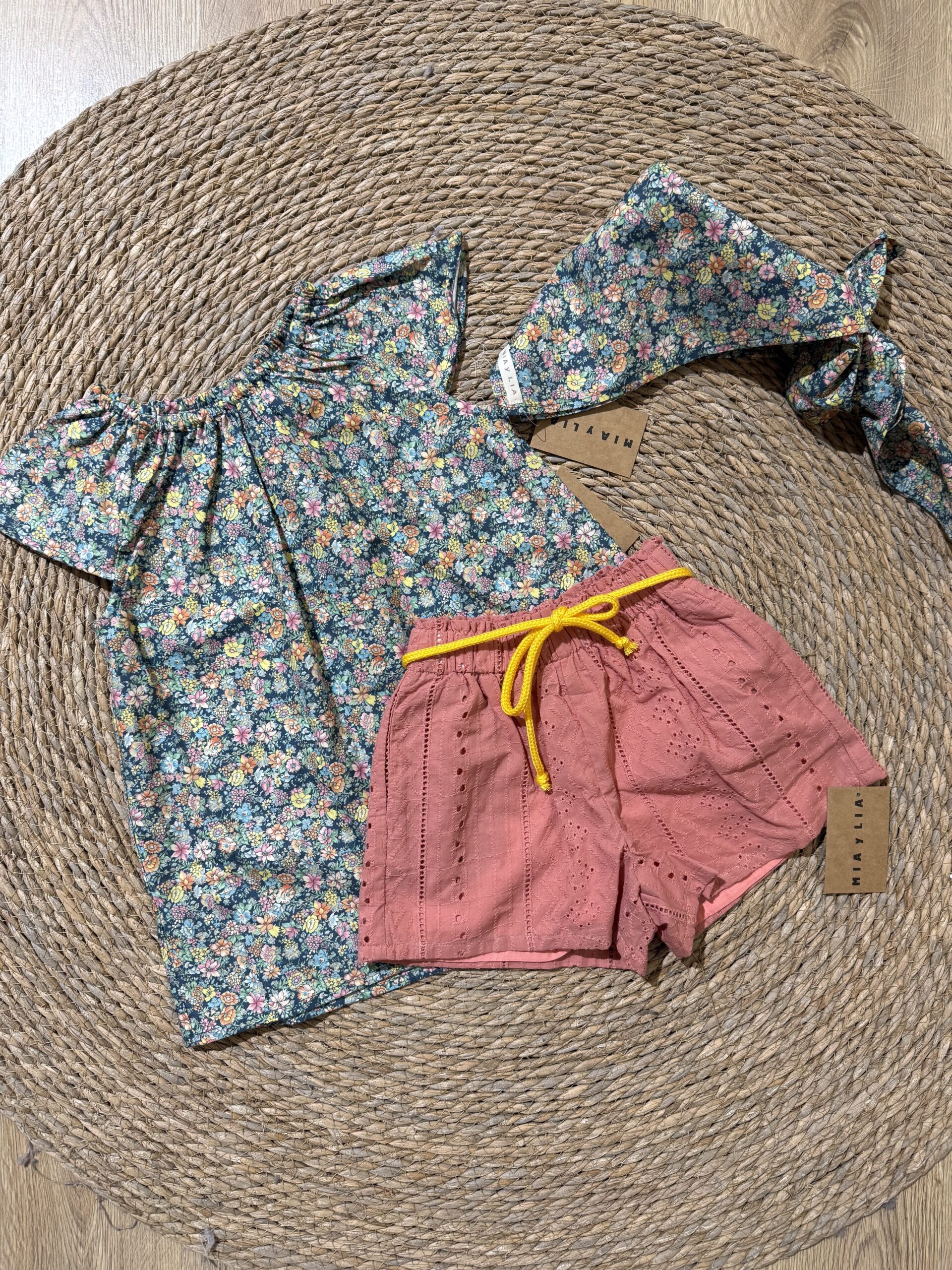 Short coral MIA Y LIA